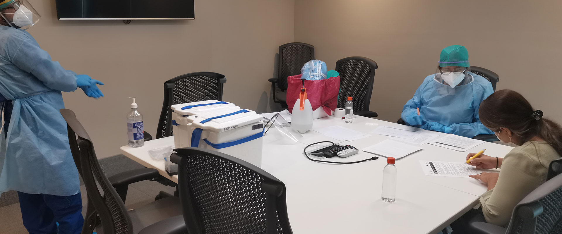 Realizan exámenes para detección de Covid-19